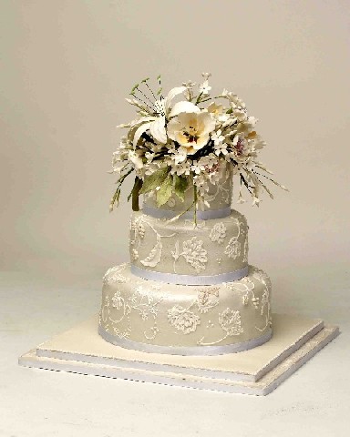 fondant wedding cake